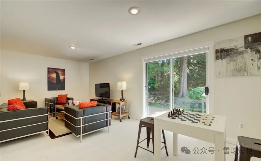 Original before-design photograph