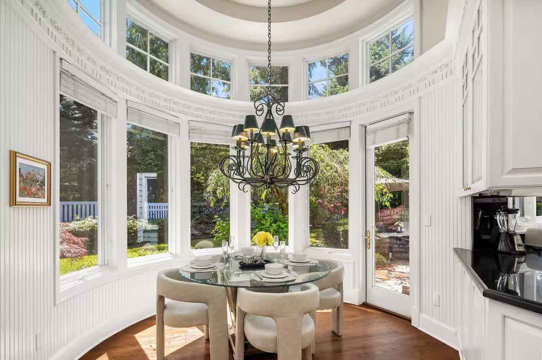 Breakfast nook